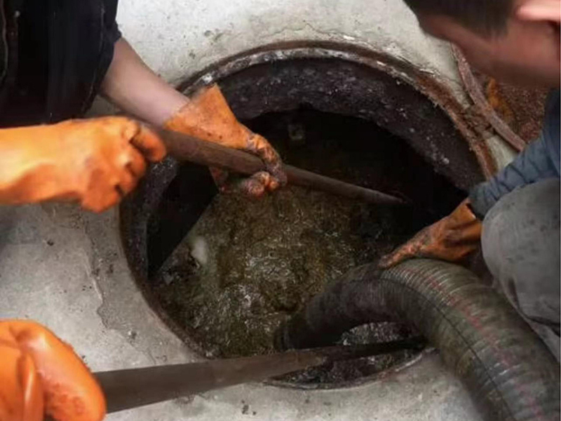 渭源清理化粪池时如何避免沼气的危害?